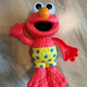 Brand New Elmo water or bath toy!